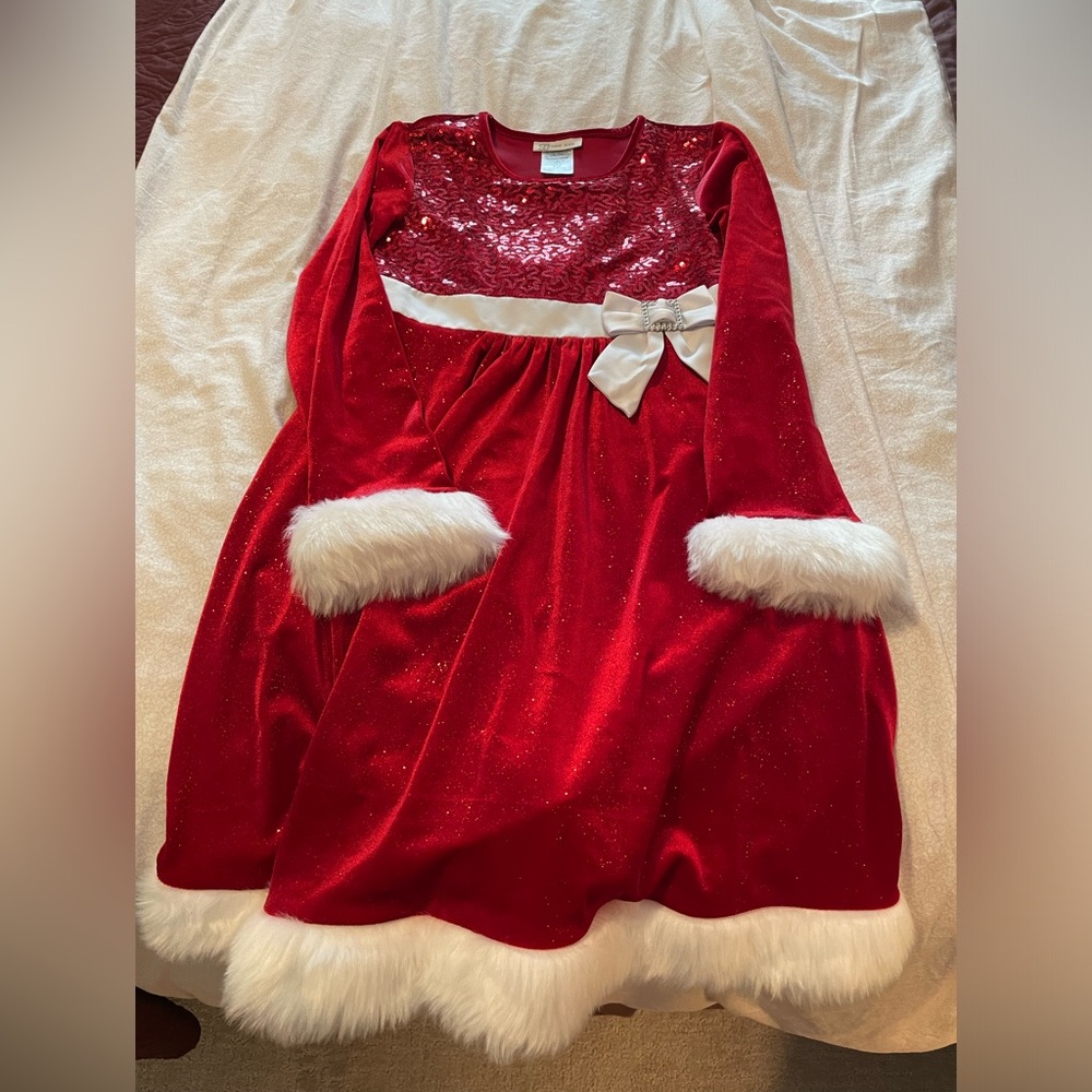 Christmas dress. Girls size 14. Worn once.